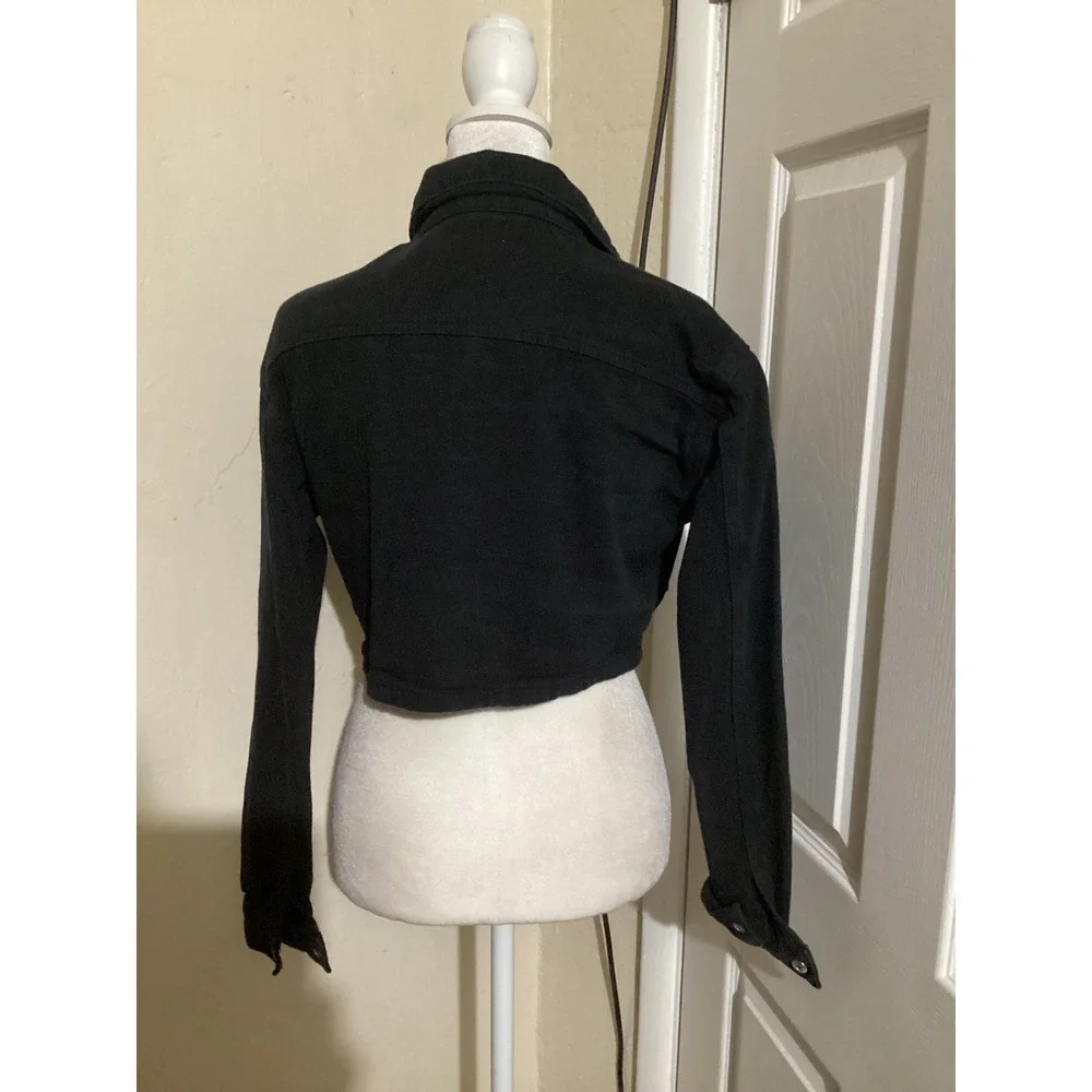 Superdown Black Cropped Denim Jacket Long Sleeve Button Pocket Women's Small - Picture 4 of 6